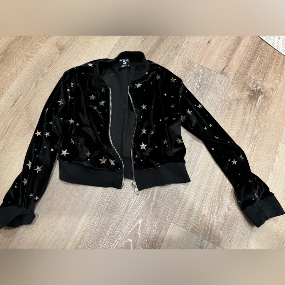 4 Girl’s zip ups and sweatshirts sizes 4-6